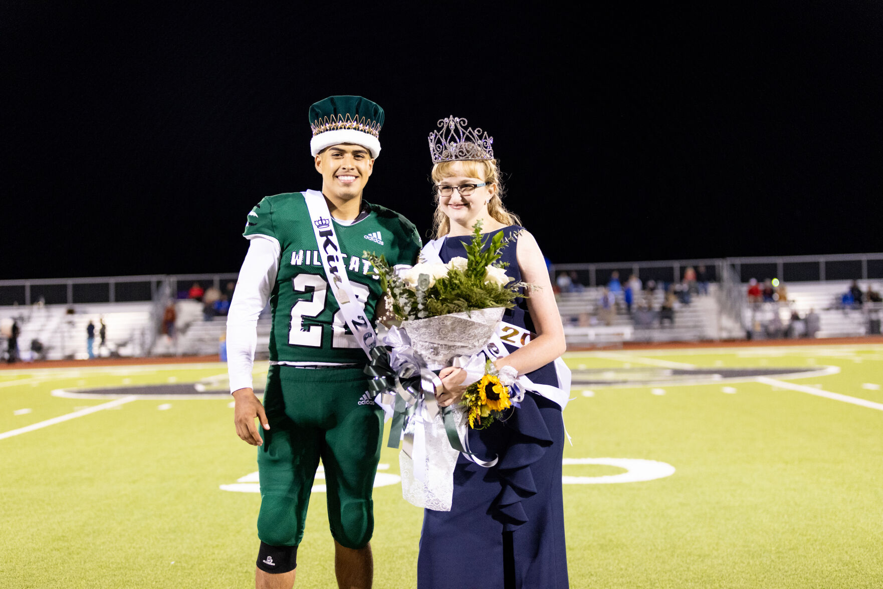 Scurry-Rosser High School crowns homecoming royalty